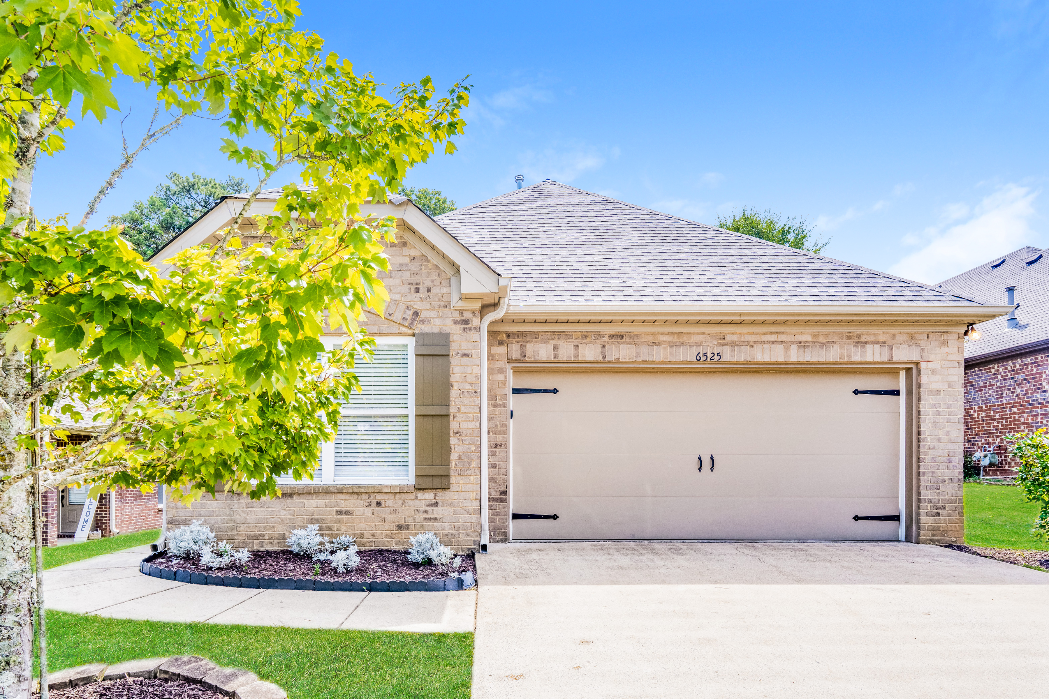 6525 SOUTHERN TRACE DR LEEDS, AL 35094